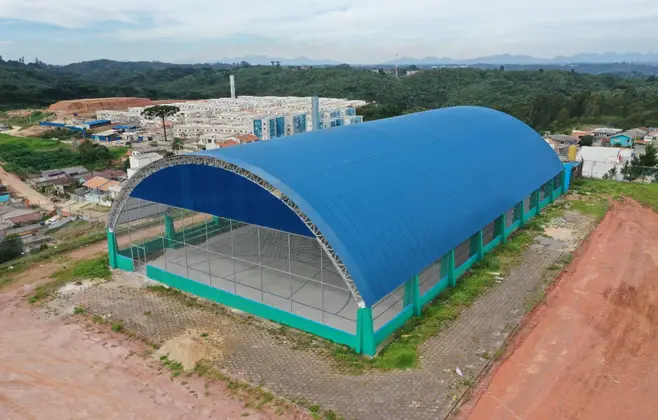 Prefeitura entrega a revitalização do ginásio de esportes do Monte Santo